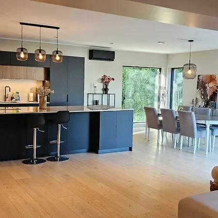 Вилла Beautifull House With 7 Bedrooms *